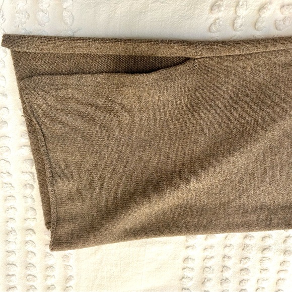 Gilly Hicks Women’s Taupe Brown Sweater Knit Straight Leg with Side Vent Pants - Picture 7 of 8